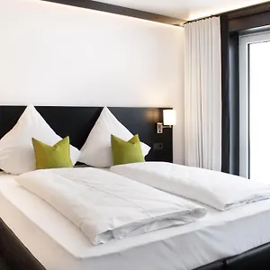Mwh By Wmm Hotel